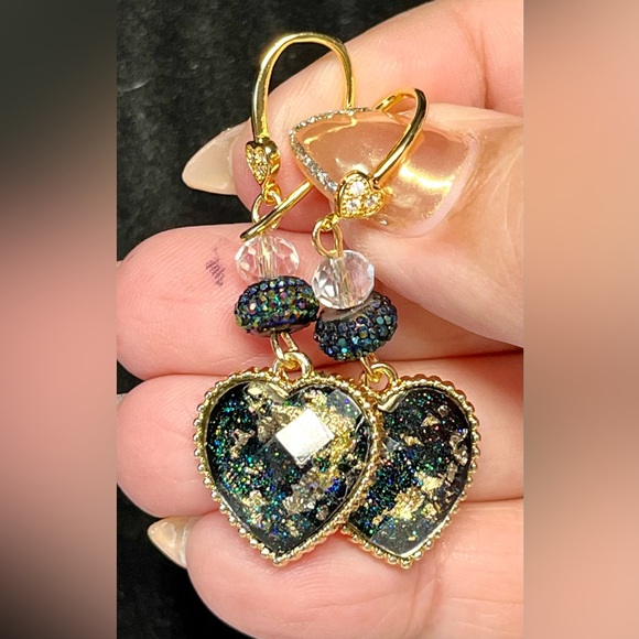🖤Pretty dangle-glitter black heart earrings —-Gold NWOT - Picture 10 of 13